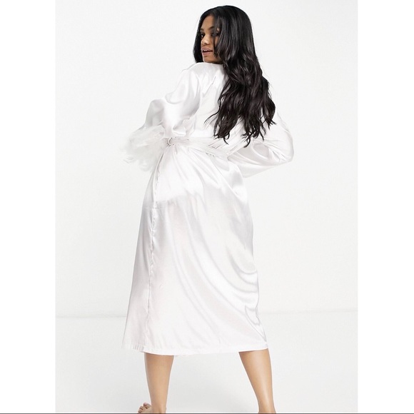 Night UK White Satin Feather Trim Bridal Robe - Picture 7 of 17